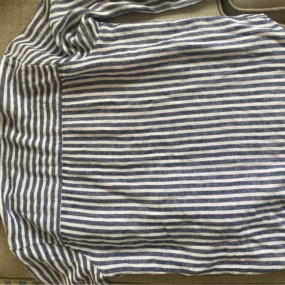 Universal thread relaxed fit button down - Picture 7 of 7